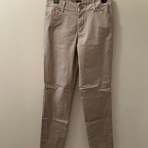 Lee Women’s Workwear Khaki Pants Beige Straight Leg Size 2 Long